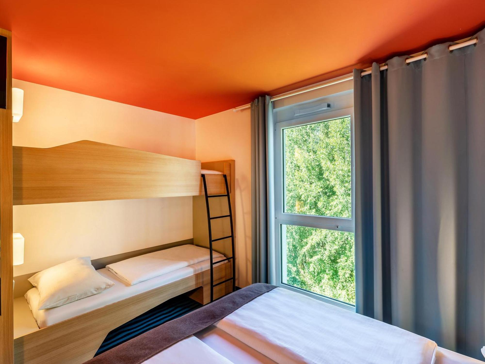 B&B Hotel Konstanz Bagian luar foto