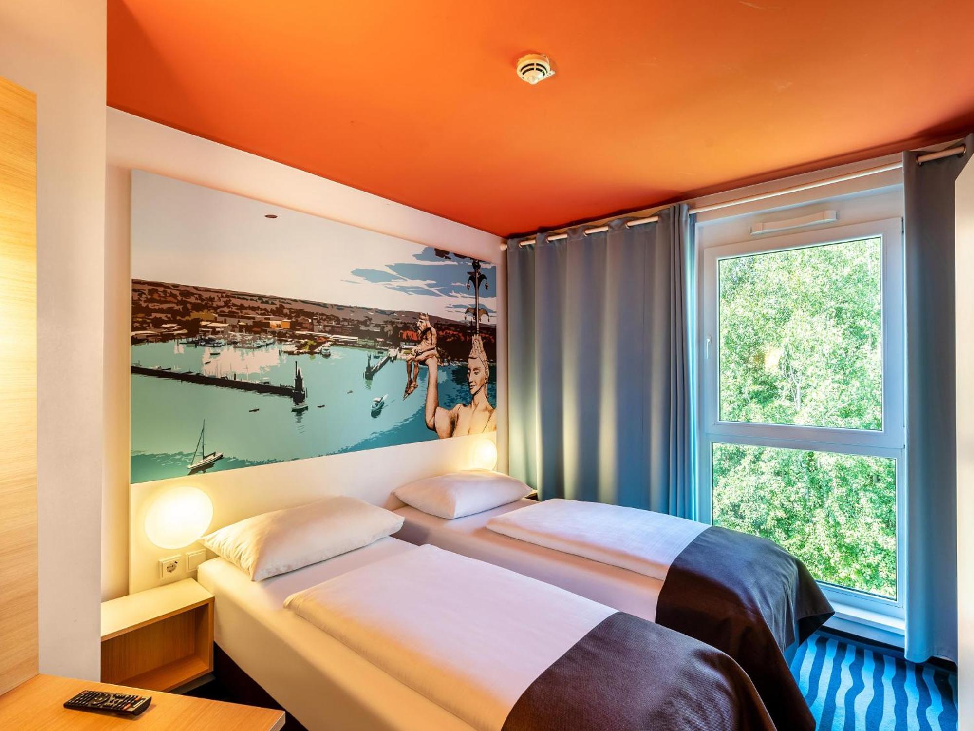 B&B Hotel Konstanz Bagian luar foto