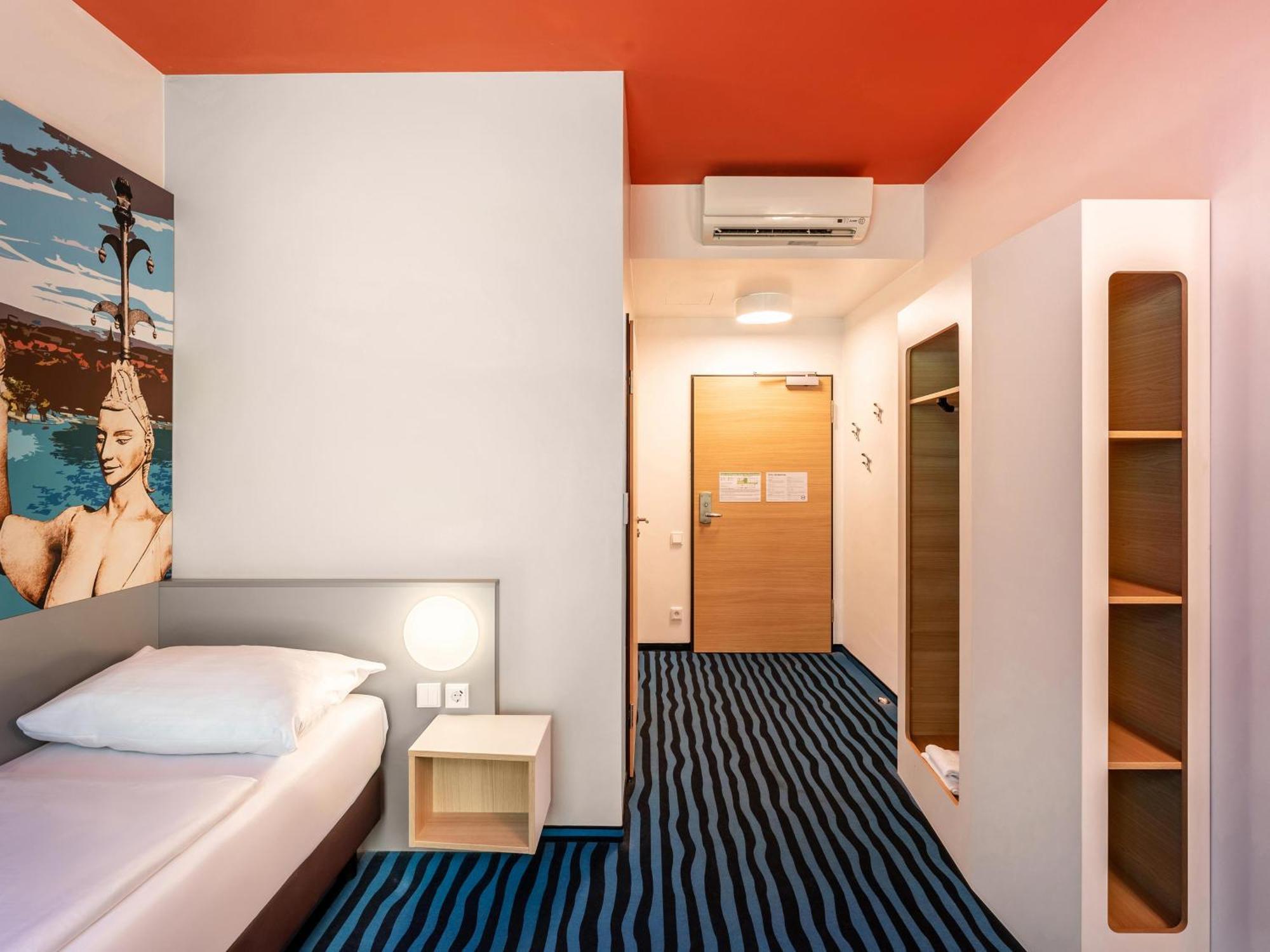 B&B Hotel Konstanz Bagian luar foto