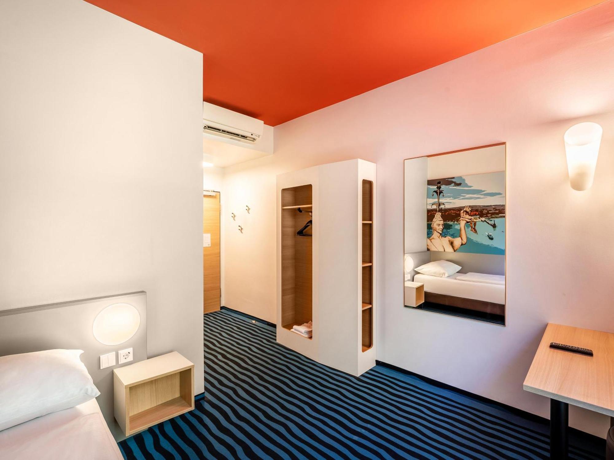 B&B Hotel Konstanz Bagian luar foto