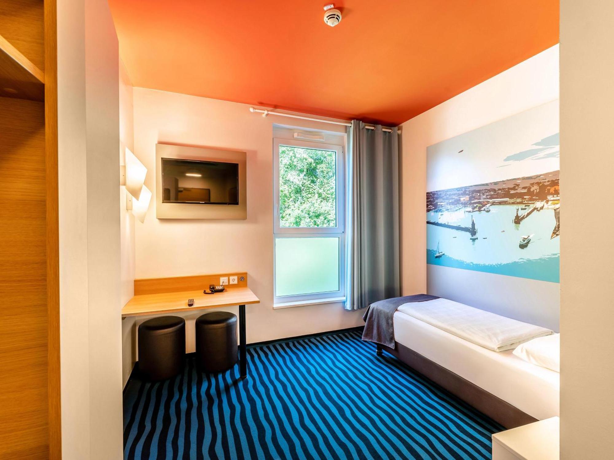 B&B Hotel Konstanz Bagian luar foto