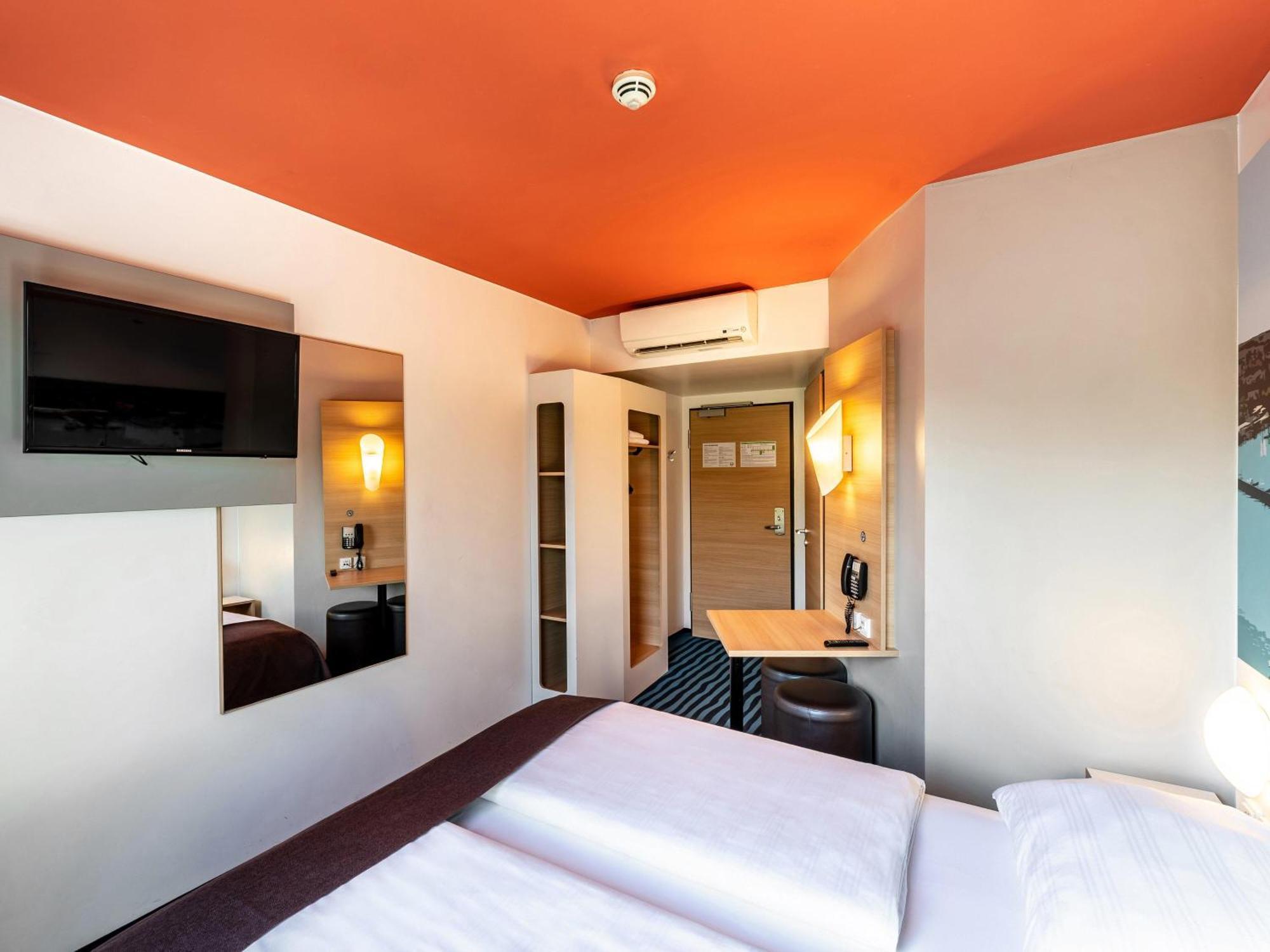 B&B Hotel Konstanz Bagian luar foto